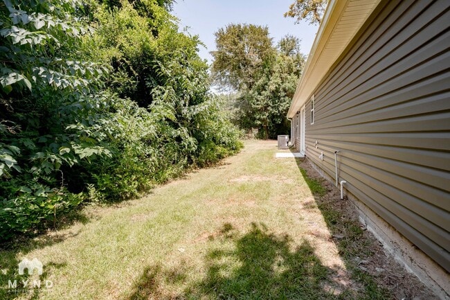 Building Photo - 1231 Tolliver St