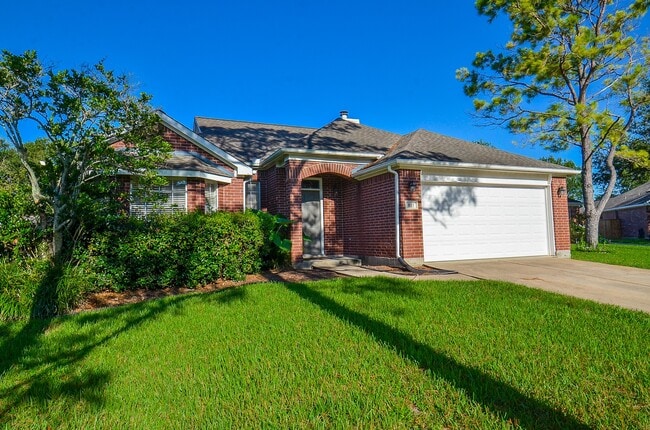Building Photo - 811 Spring Valley Ct