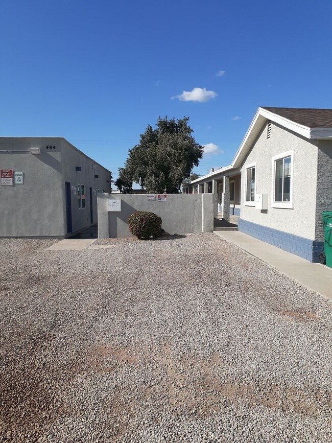 Building Photo - 2173