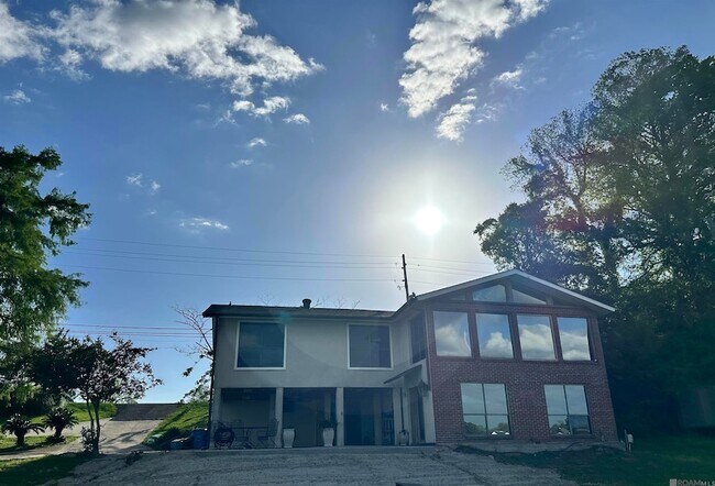 Building Photo - 8174 False River Rd