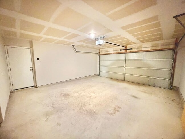 Building Photo - 4042 Bay Leaf Lp