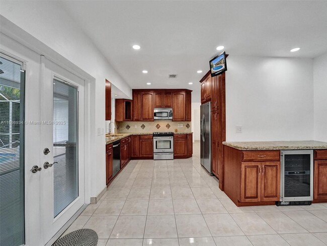 Building Photo - 5405 McKinley St