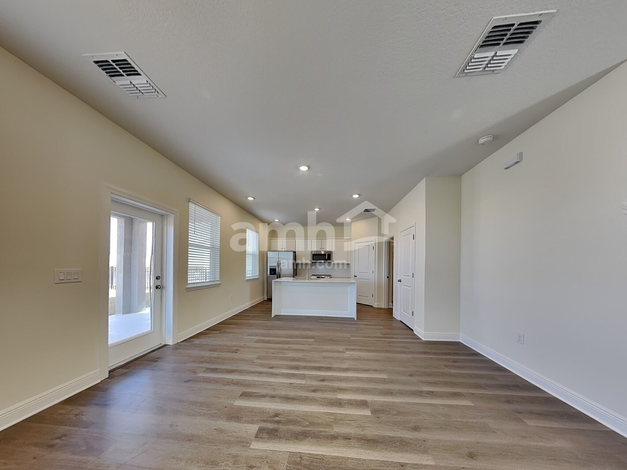 Building Photo - 5928 Sycamore Pl St