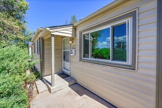 Building Photo - $2,195.00 - 3 Bedrooms, 1 Bathroom, Single...