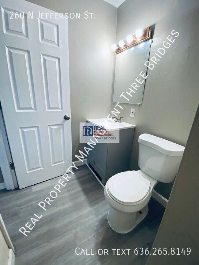 Building Photo - 260 N Jefferson St