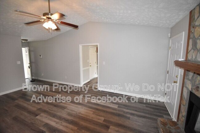 Building Photo - 6313 Applewhite Rd