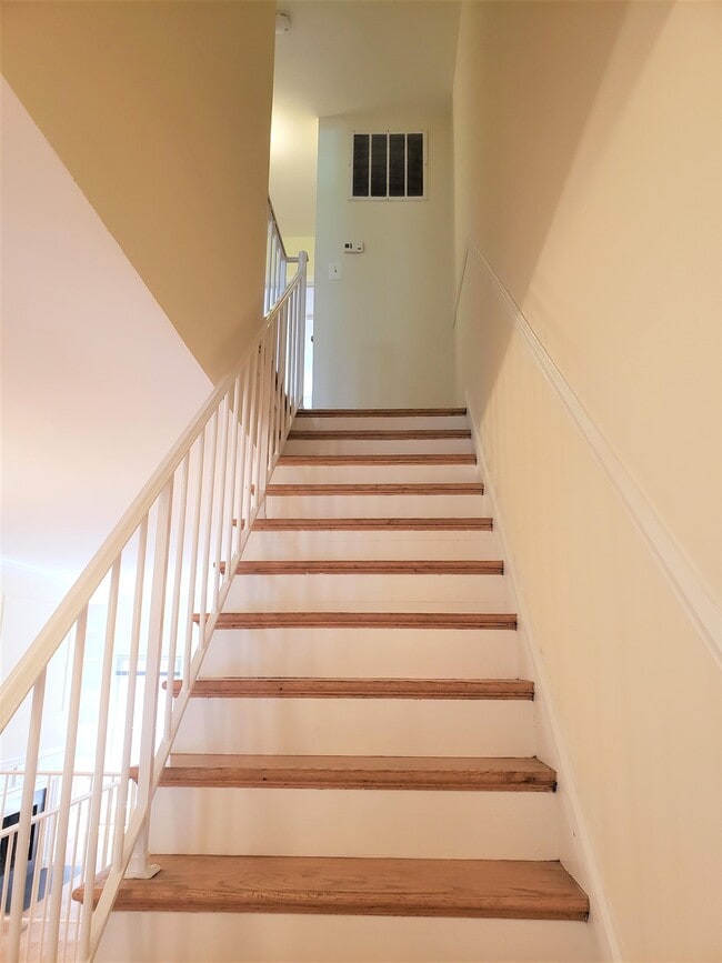 Building Photo - 2308 L St NW