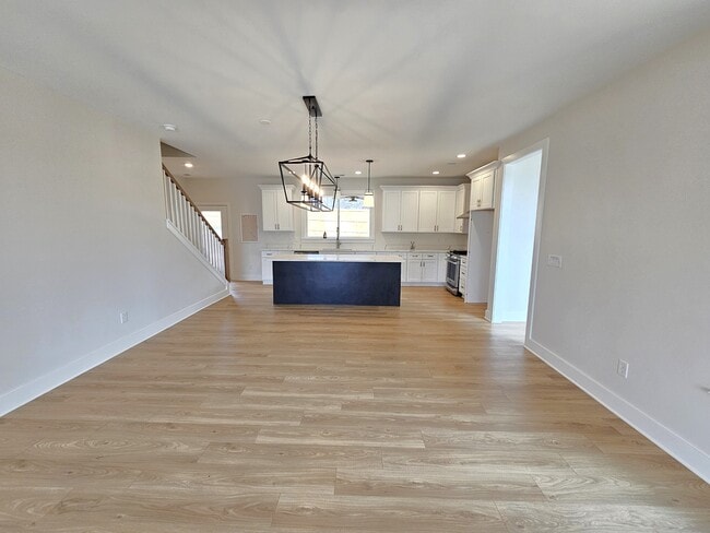 Building Photo - 3400 Pennington Rd