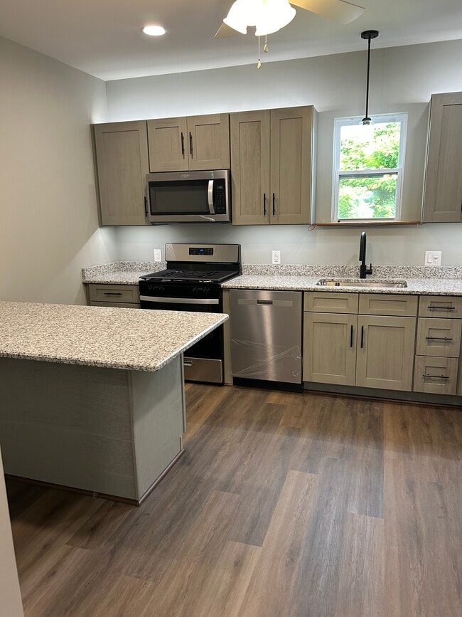 Building Photo - Qpenn 1 LLC