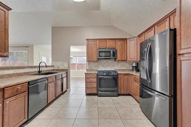 Building Photo - 4958 Briar Oaks Ln