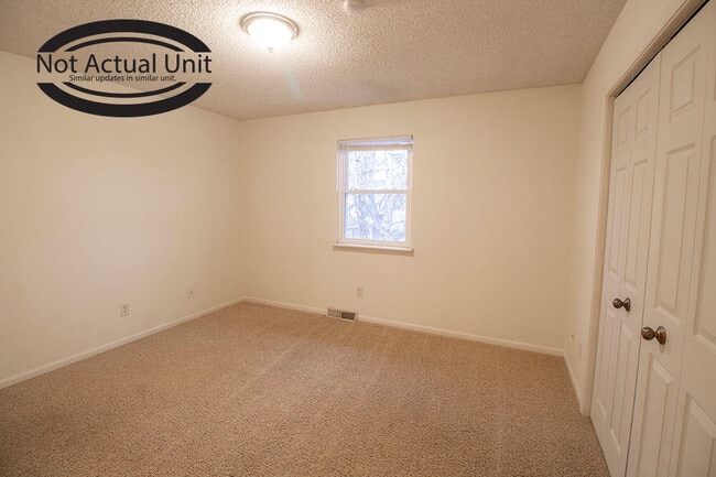 Building Photo - 1904 Mirtle Grove Ct