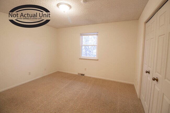 Building Photo - 1911 Mirtle Grove Ct