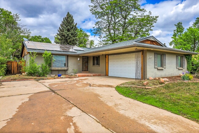 Building Photo - $3,000.00, 3 Bed, 3 Bath, Single Family Ho...