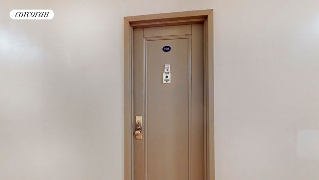 Building Photo - 216 W 100th St