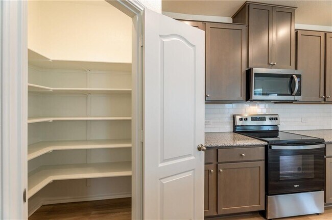 Building Photo - 125 Drifter Ln