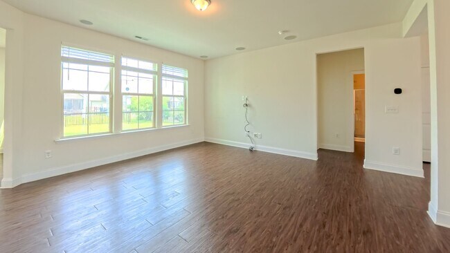 Building Photo - Beautiful Home in Mebane