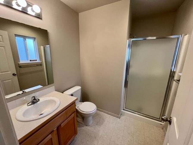 Building Photo - Greenwood Townhome