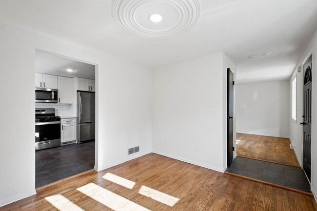 Building Photo - AVAILABLE NOW – Move In Today! NEWLY RENOV...