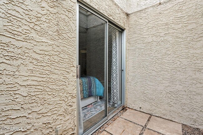 Building Photo - 8004 N 32nd Dr