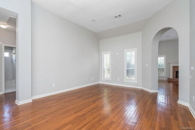 Building Photo - 7384 Pinnacle Point