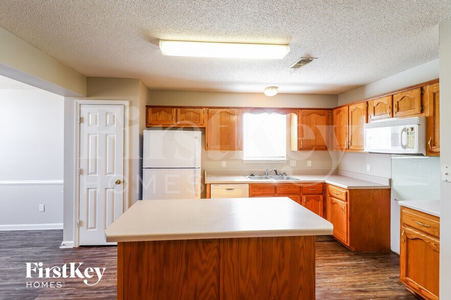 Building Photo - 1523 Beringer Dr