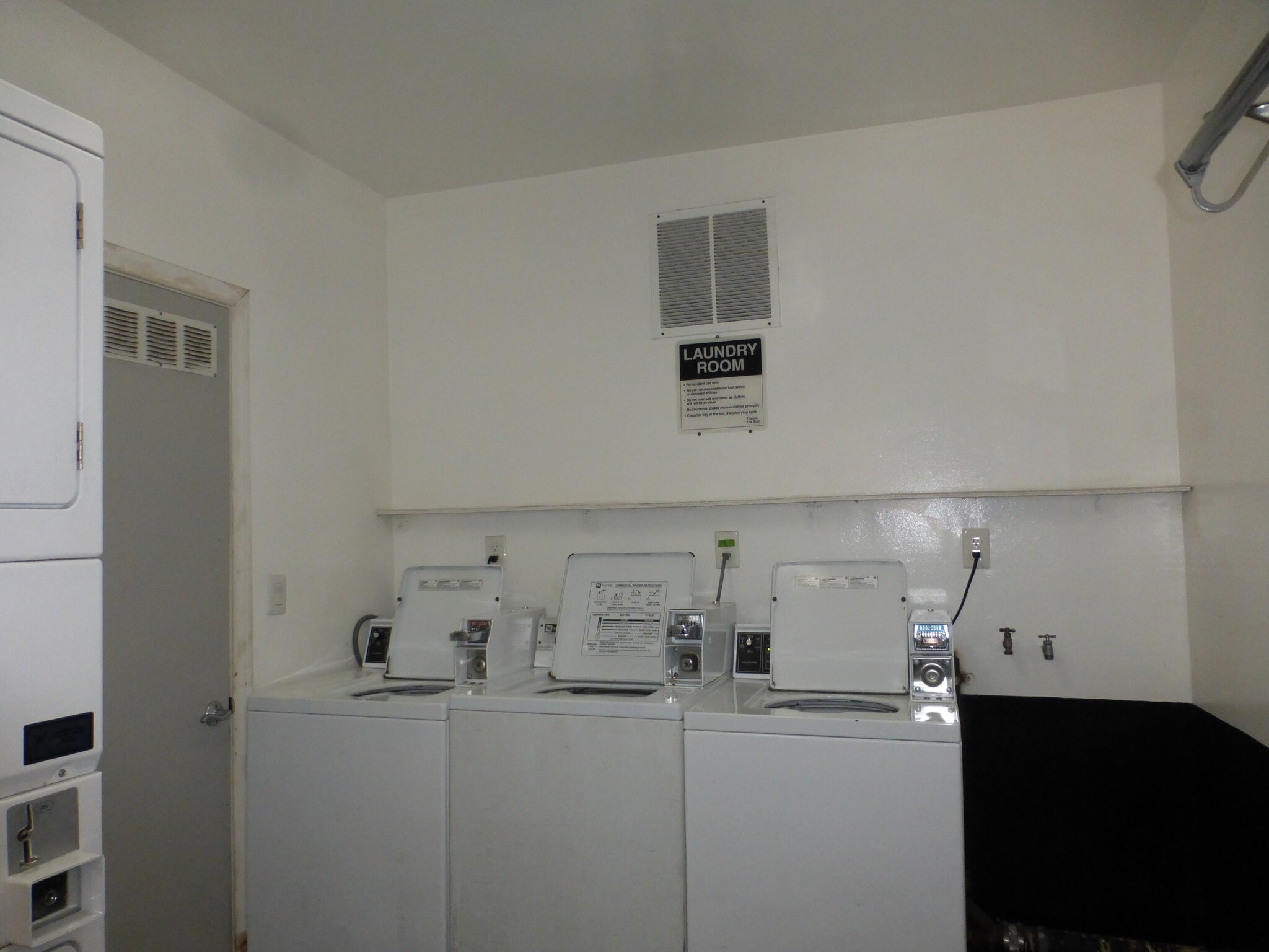 Building Photo - 20810 Amie Ave
