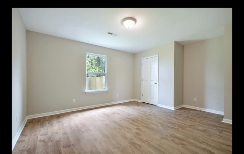 Building Photo - 202 Miami St