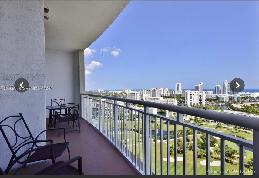 Building Photo - 1755 E Hallandale Beach Blvd