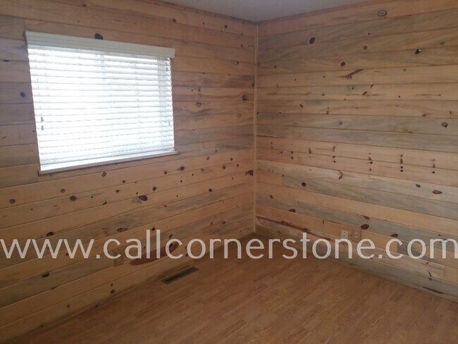 Building Photo - 3622 Alpine Pl