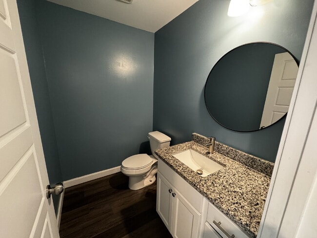 Building Photo - House for Rent