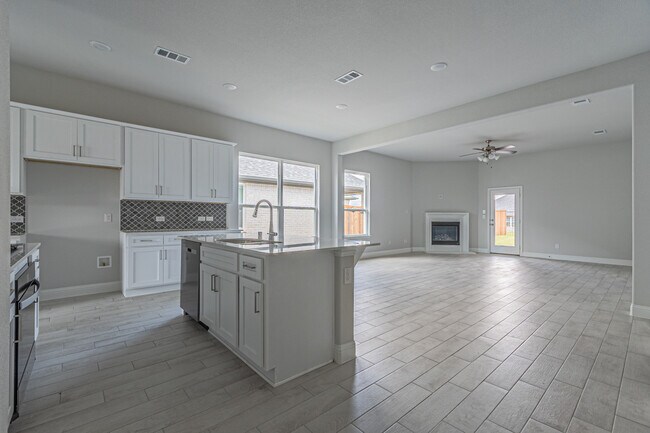 Building Photo - 316 Amenduni Ln