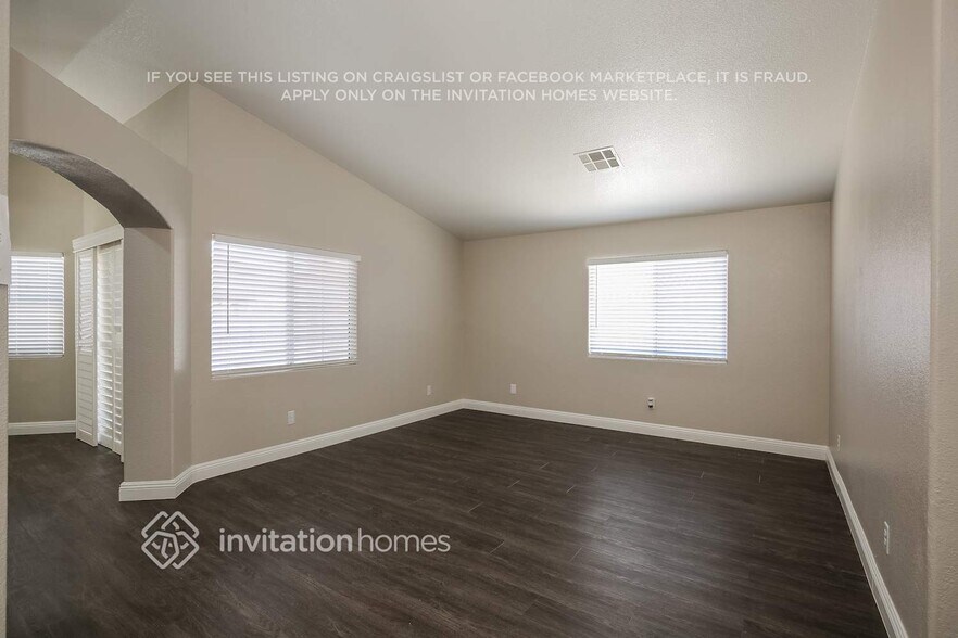 Building Photo - 639 Stonehurst Dr