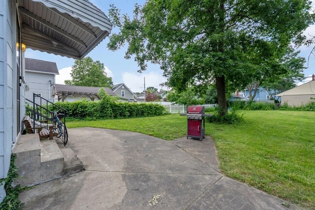 Building Photo - 1561 Glenn Ave