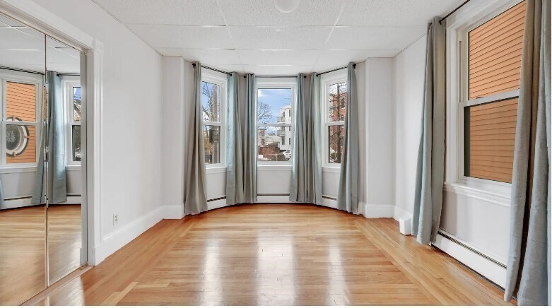 Building Photo - 823 Dorchester Ave