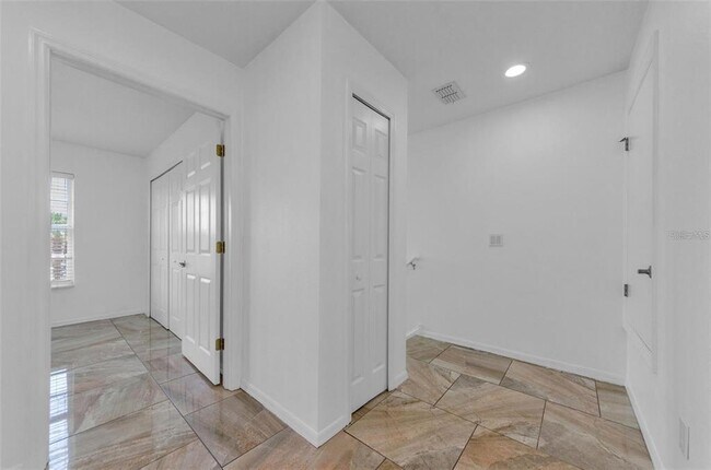 Building Photo - 5030 Herring Ct