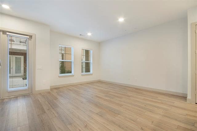 Building Photo - 4700 W Spring Creek Pkwy