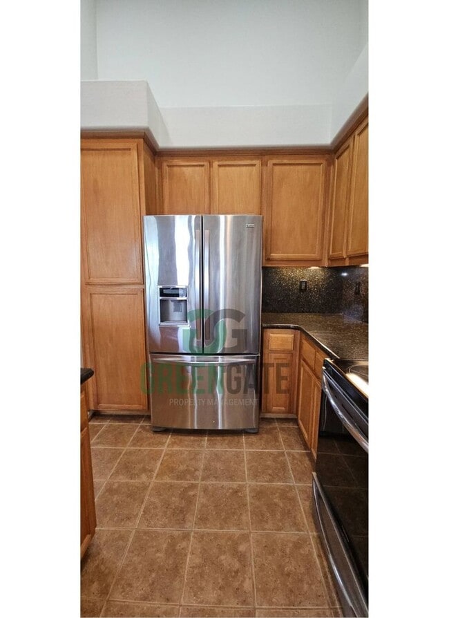 Building Photo - Available Now! 3 Bedroom 2 Bath Spacious Home in Tracy!!