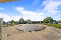 Building Photo - 5880 Rembrandt Ct