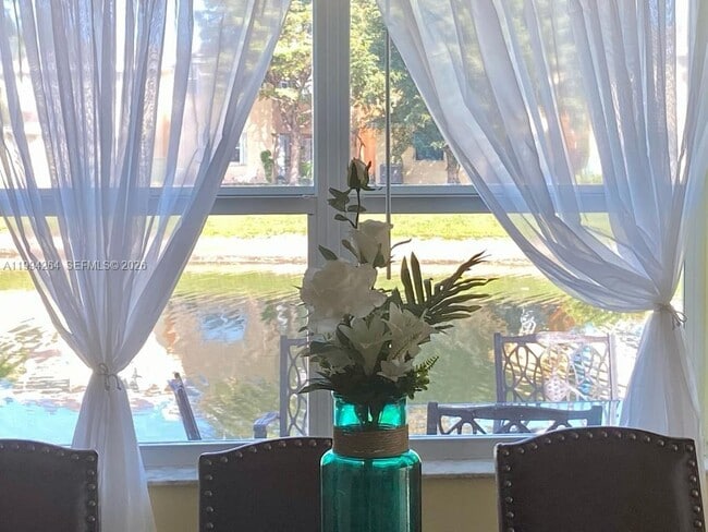 Building Photo - 4046 Eastridge Dr