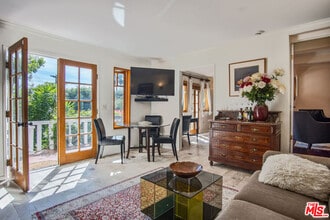 Building Photo - 8298 Presson Pl