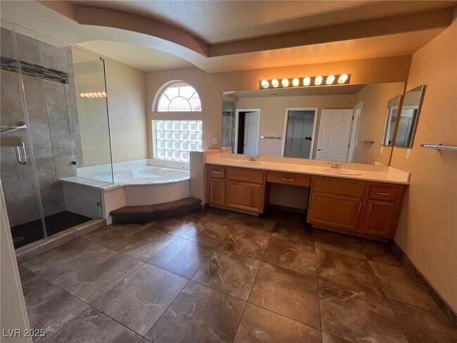 Building Photo - 8640 Castle Hill Ave