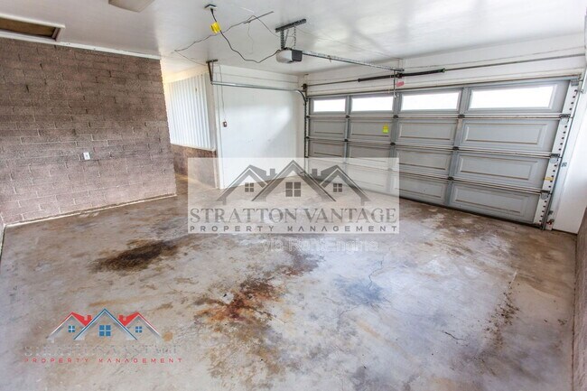 Building Photo - 5142 N 18th Pl