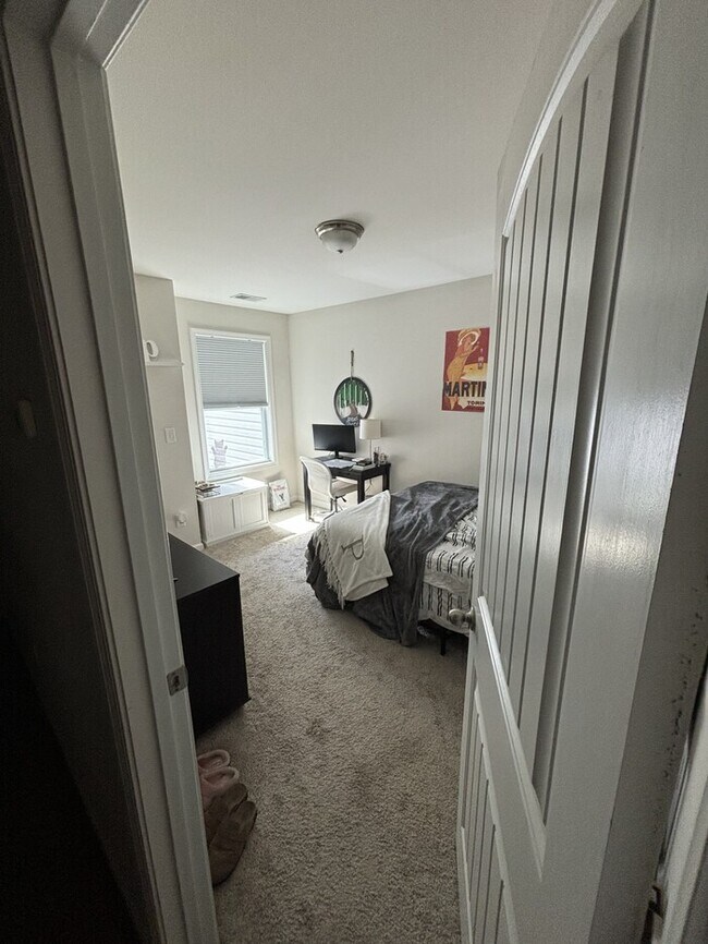 Building Photo - 158 Silver Run Pl