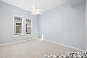 Building Photo - 109 Blue Bonnet St