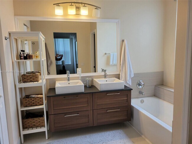 Building Photo - 1569 Winterberry Ln