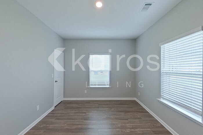 Building Photo - 6008 Argyle Loop