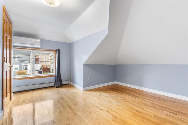 Building Photo - 12 Wilmington Ave