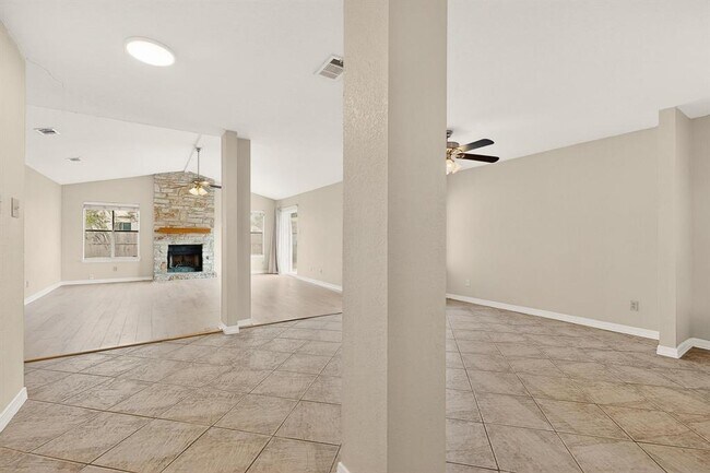 Building Photo - 5300 Honey Dew Terrace