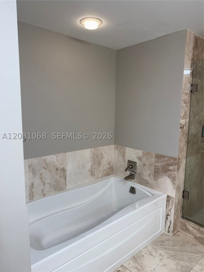 Building Photo - 510 NW 84th Ave
