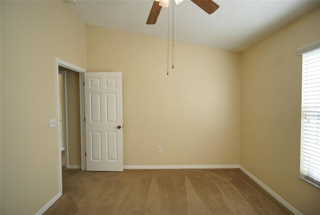 Building Photo - 10905 Capstan Lake Dr